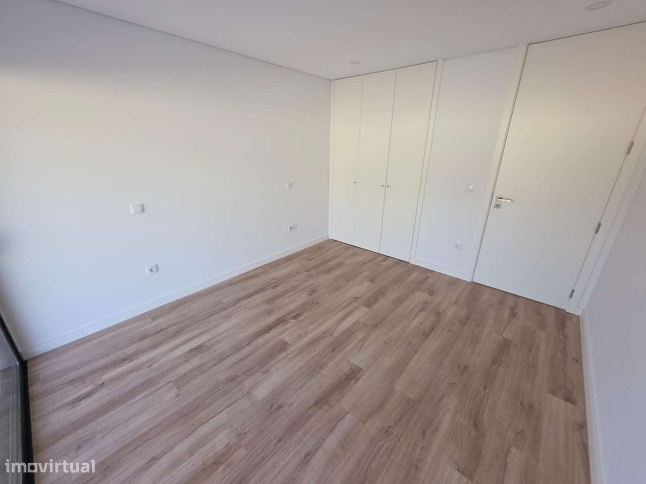 Excelente apartamento T2 novo, com terraço em Santa Maria da feira-18