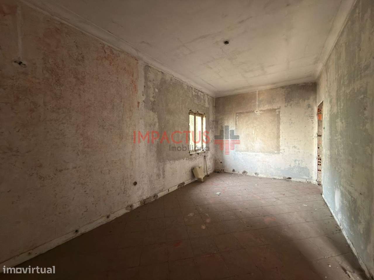 Moradia para Recuperar no Castêlo da Maia-12