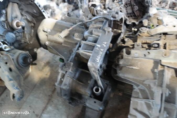 Caixa de velocidades Renault Laguna I 1.8 JB3S032 JB3032 - 1