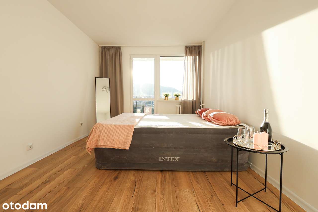 Świeżo wyremontowane mieszkanie z balkonem – 44,98 m²-3