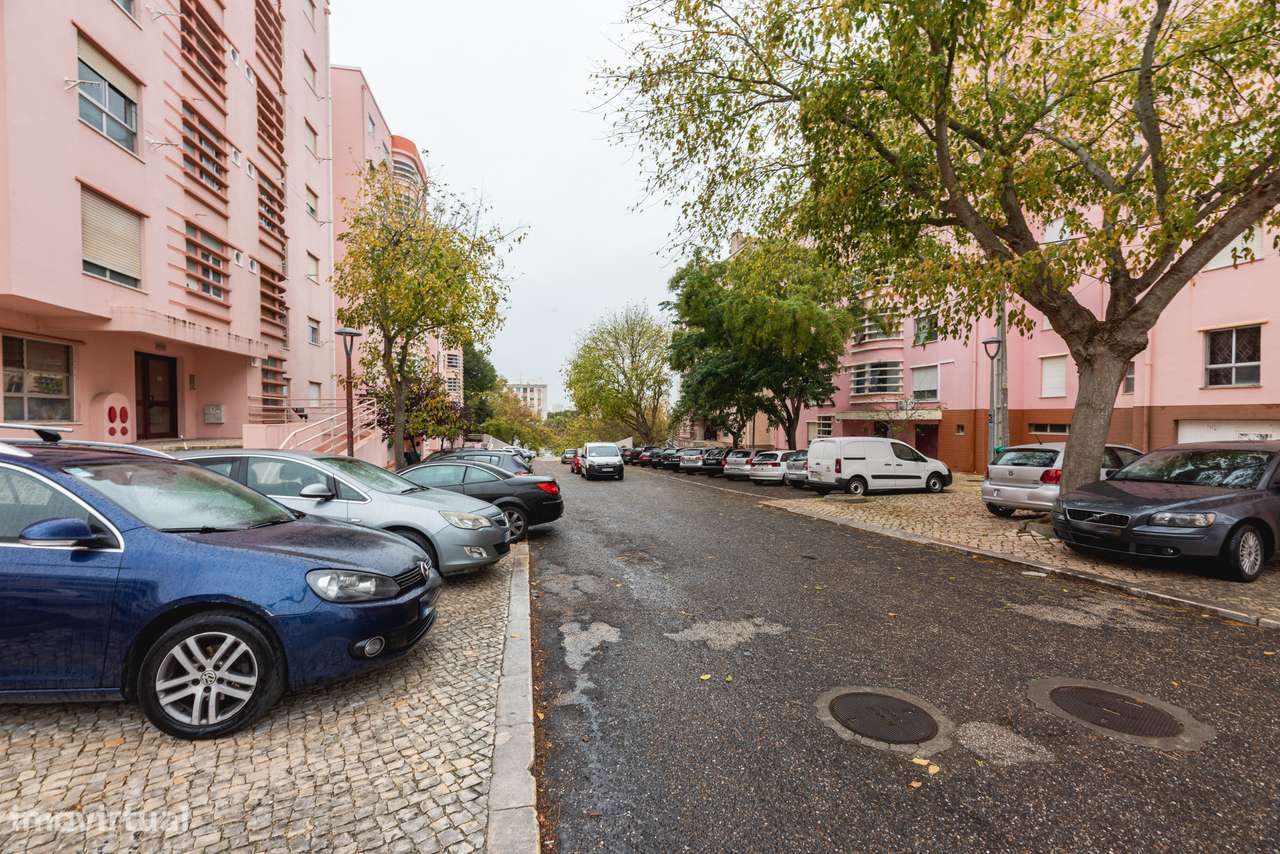 APARTAMENTO T2 | 120M2 BRUTA | ELEVADOR | ARRECADAÇÃO | SETÚBAL - Grande imagem: 3/3