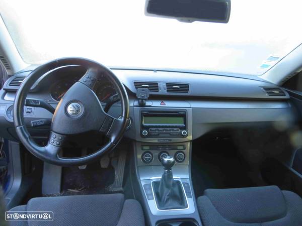 VW Passat B6 1.9 TDI (105Cv) de 2008 - Peças Usadas (8797) - 6