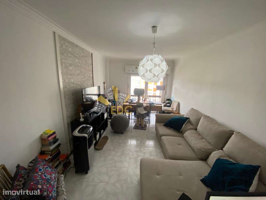 Apartamento T2 no Cacém, com possibilidade ser transformado em dúpl...-7