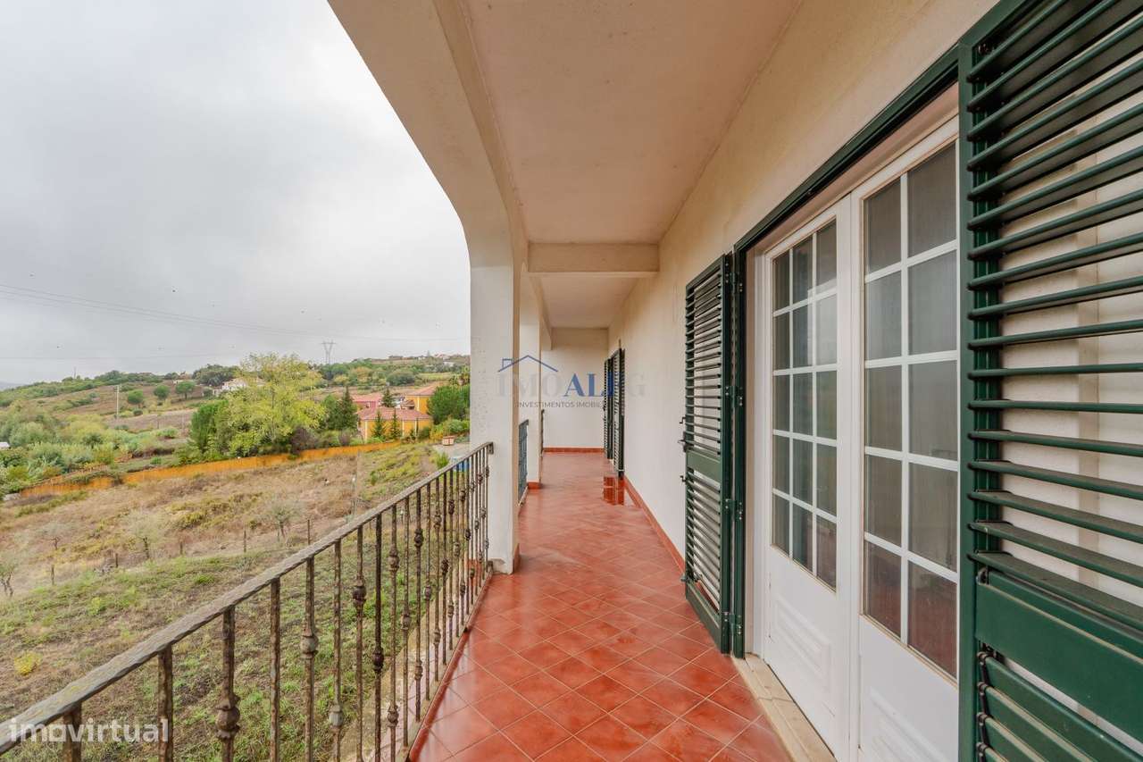 Moradia T7 com terreno perto de Vila Franca de Xira-27