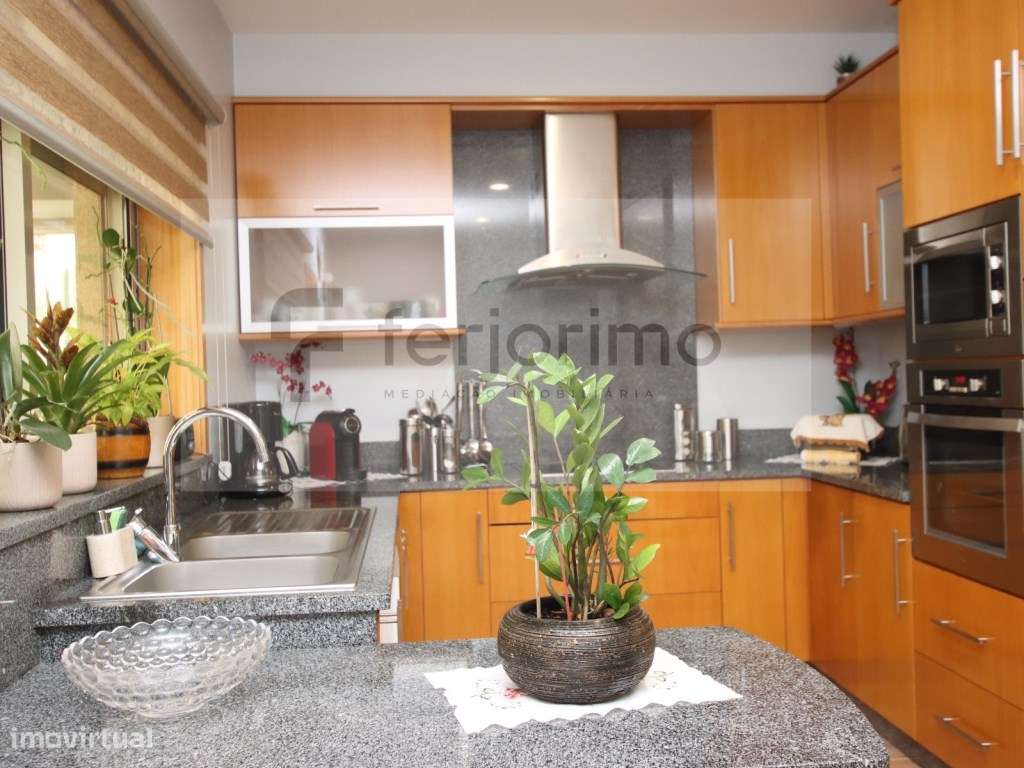 'NOVIDADE'
Excelente Moradia Geminada-25