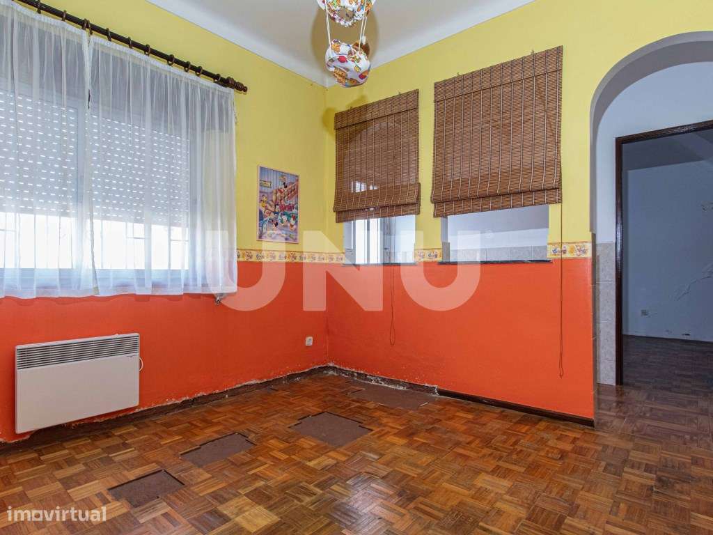 Moradia Bifamiliar T4 + T1 com garagem nas Paredes, em Alenquer!-29