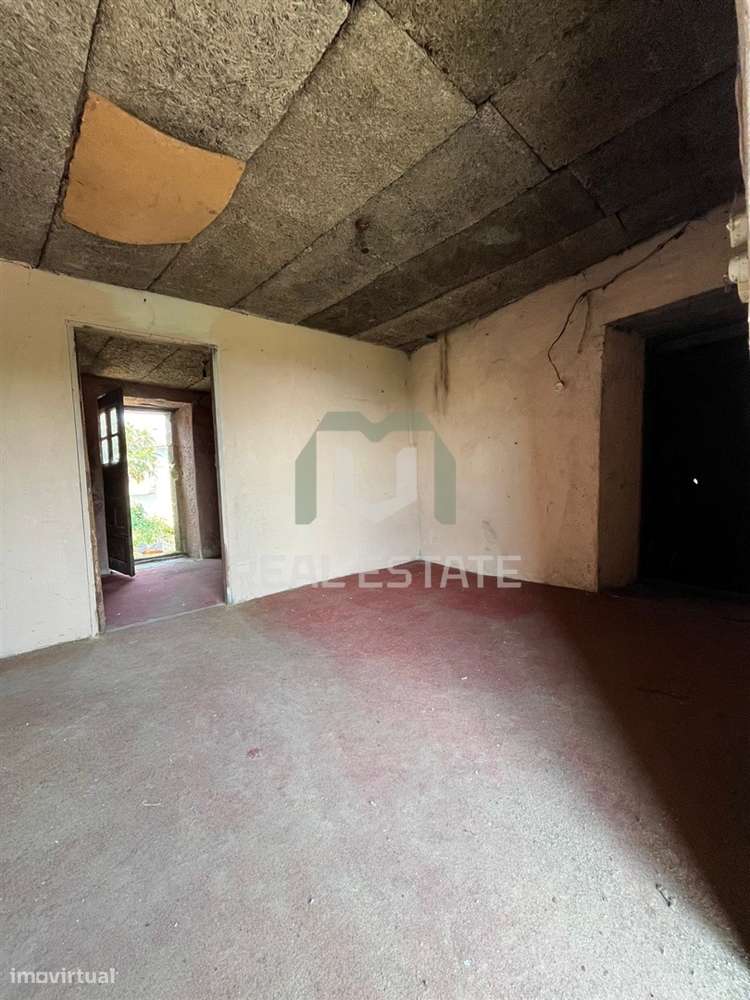 Moradia para Restaurar T3 Venda em Cabeceiras de Basto,Cabeceiras de B-32