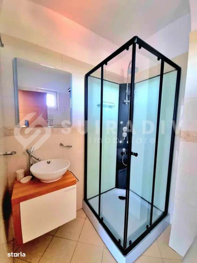 Penthouse pe 2 niveluri, 5 camere, 3 băi, terasă panoramică 70 mp - Imagine principală: 5/5