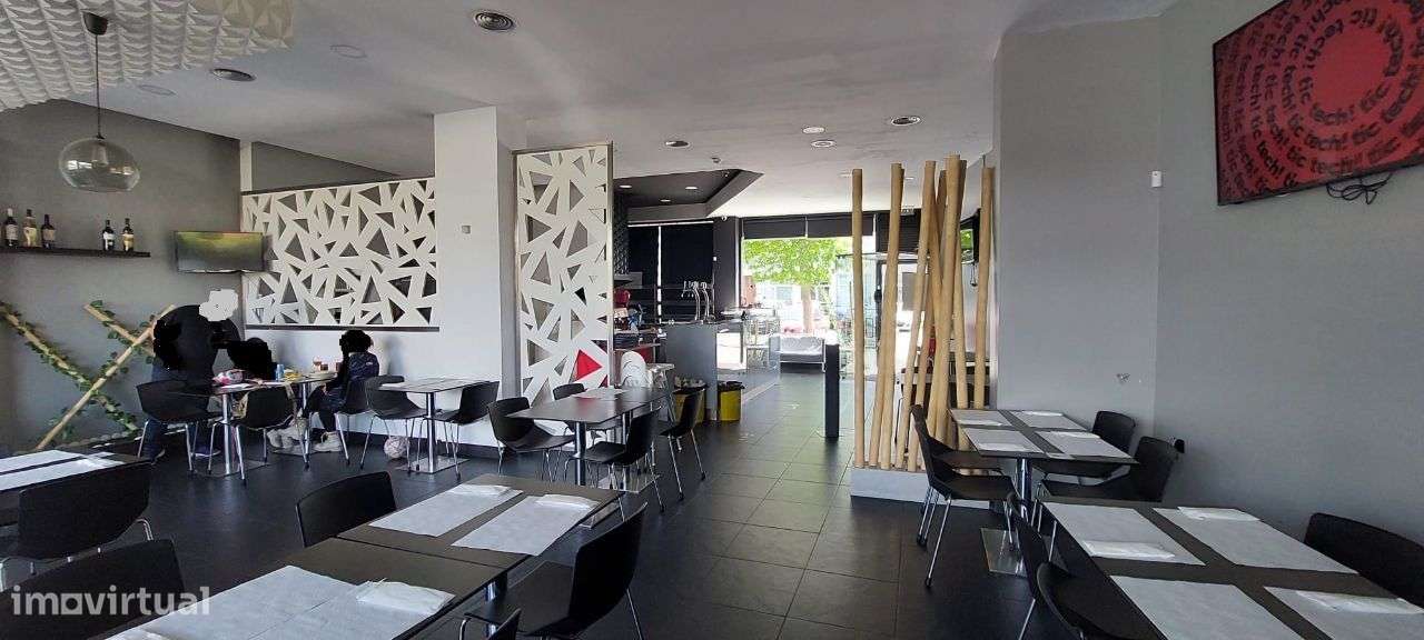 Loja de 2 pisos 2 salas para Pizzaria Espinho-3