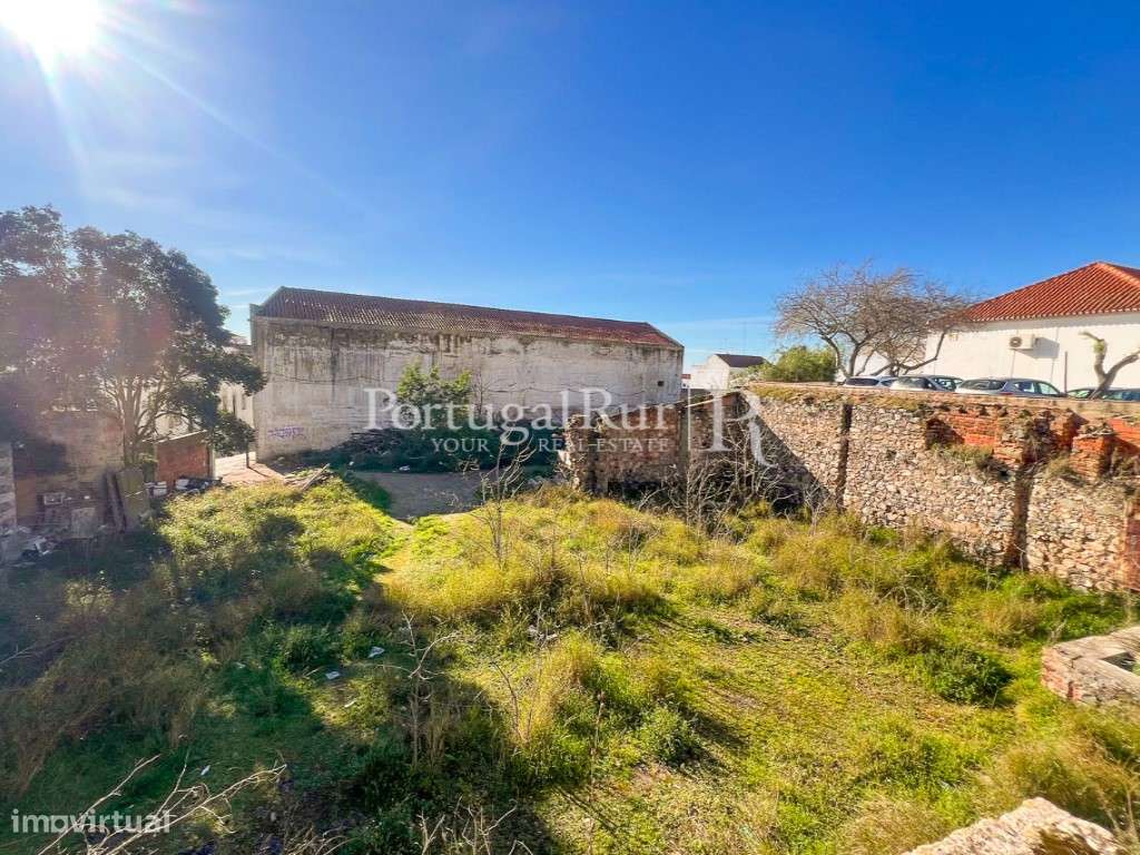 Lote com 1.072 m² para construção de prédio em Beja - Grande imagem: 2/18