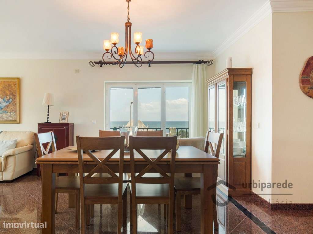 Moradia V4 em condomínio fechado no centro da Ericeira, com garagem.-13