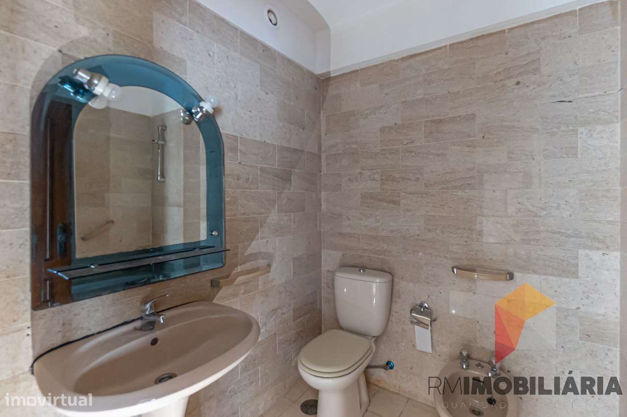 Apartamento T3 no centro de Matosinhos-31