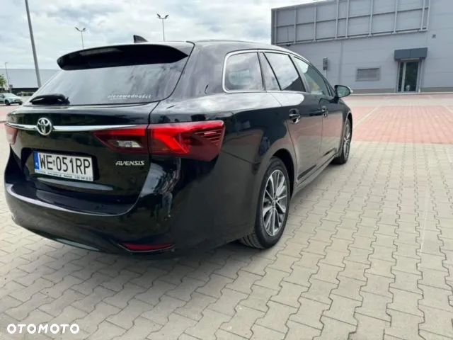 Toyota Avensis 2.0 D-4D Premium - 7