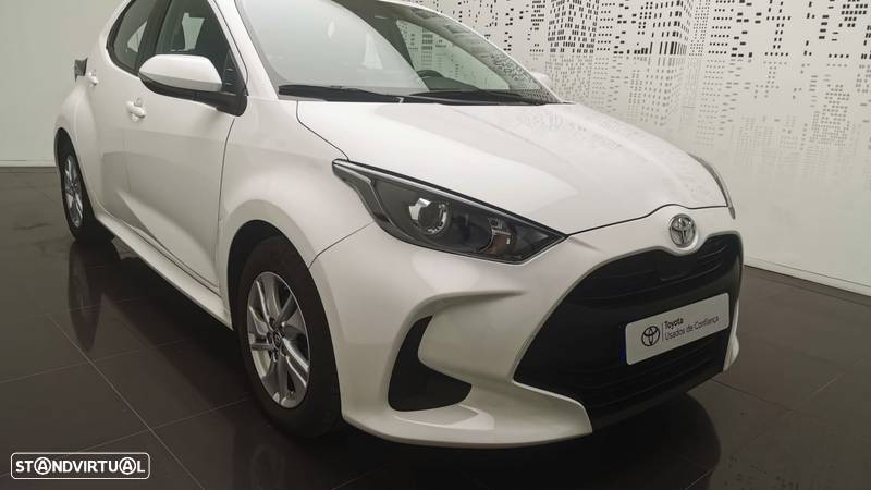 Toyota Yaris 1.0 VVT-i Comfort Plus - 2