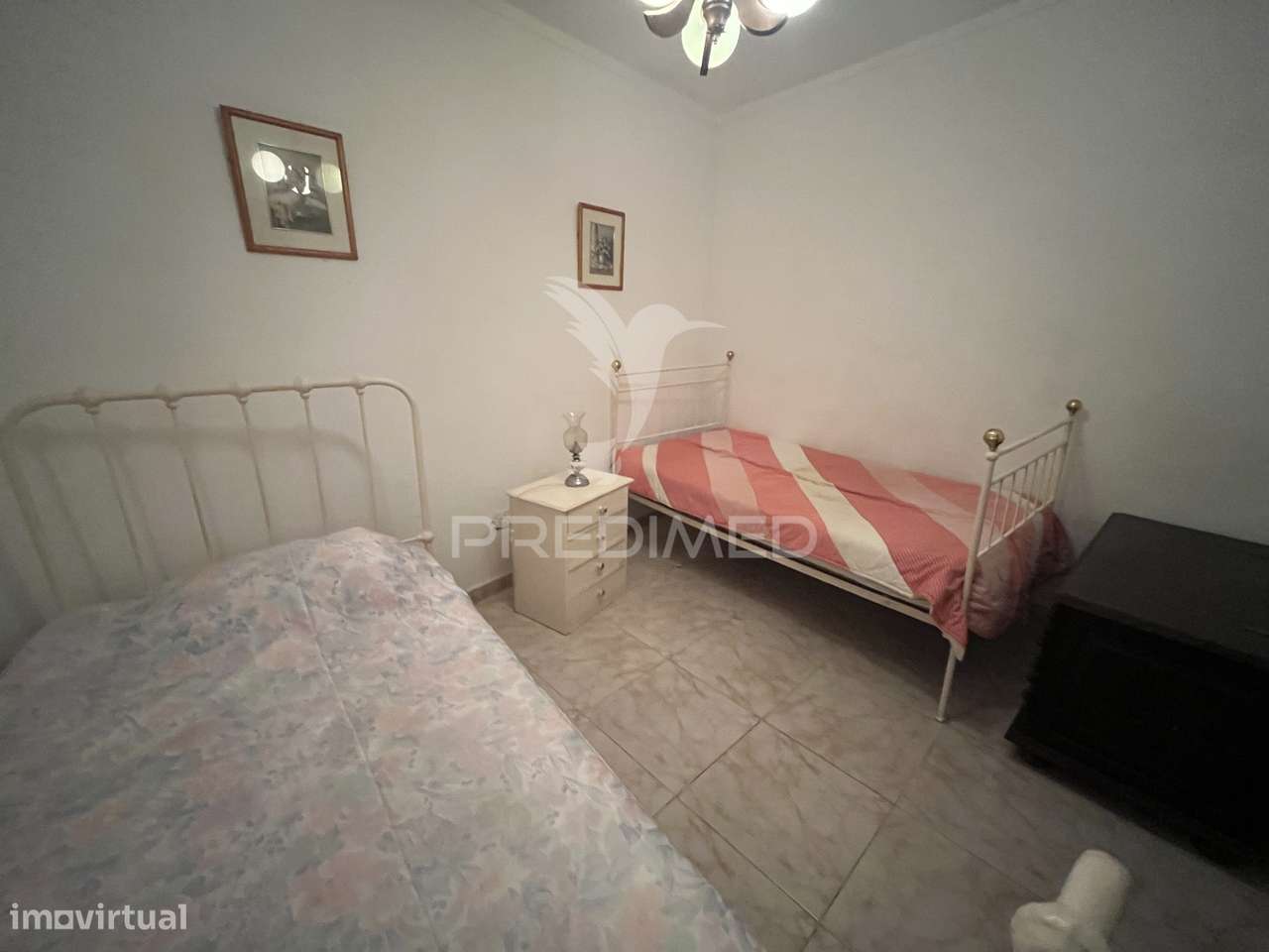 Moradia T2+1 com amplo quintal e poço em Alfundão.-2