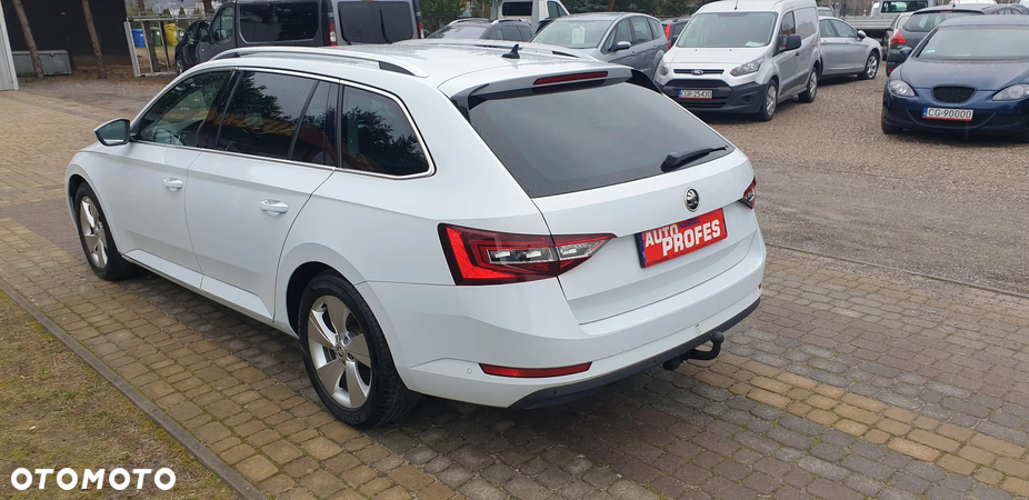 Skoda Superb 1.6 TDI Ambition Greenline - 4