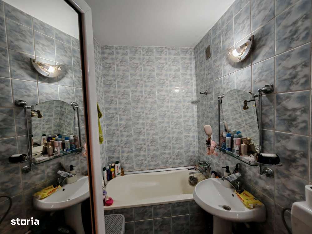 Apartament decomandat cu 3 camere Tiglina II-9