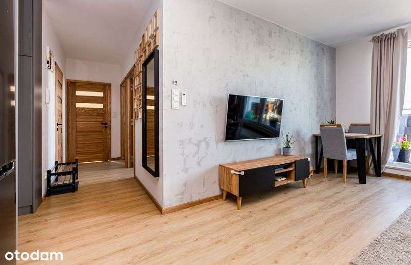 Trzy pokoje, 2 miejsca postojowe, taras, komórka l-9