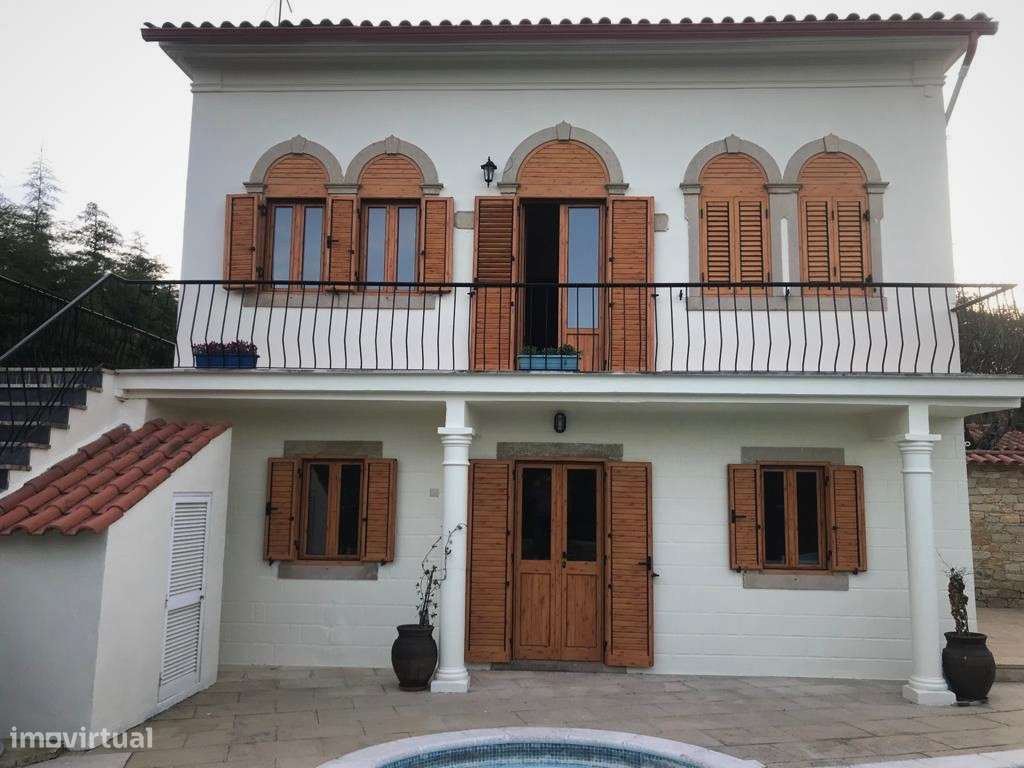 Fantástica Moradia em Chãos - Grande imagem: 5/27