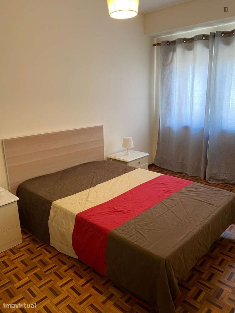 Apartamento com 3 quartos - localizado em Mafamude Porto - Grande imagem: 4/6