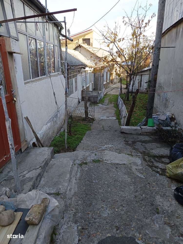 Casa batraneasca str Romana-2