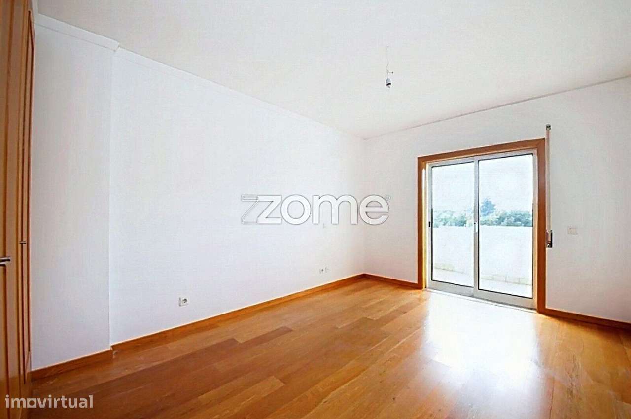 Apartamento T3 Arrendado na Q. Bosque Oportunidade para INVESTIDORES-8