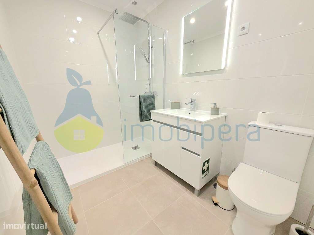 Excelente apartamento localizado, num 1º andar, na famosa Avenida D...-20
