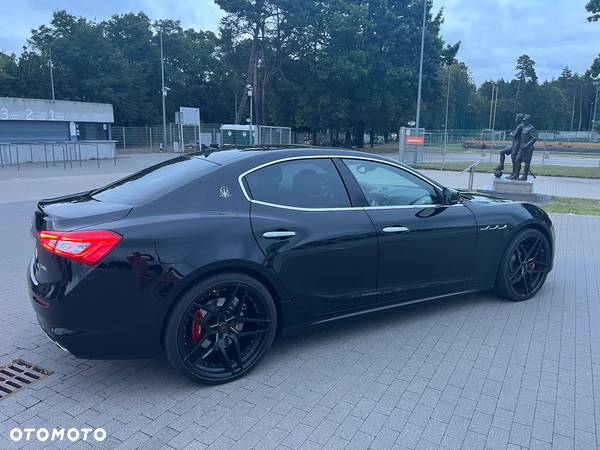 Maserati Ghibli S GranSport - 20