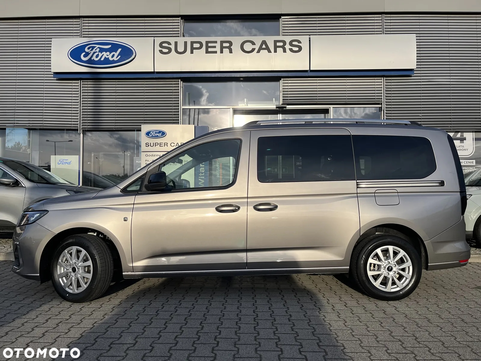 Ford Tourneo Connect Grand - 4