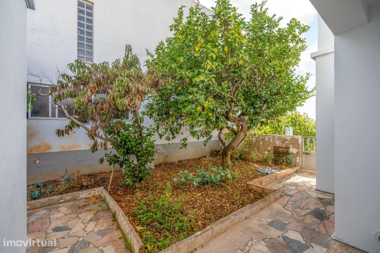 Moradia T4 em Estômbar, Lagoa - Oportunidade Única! - Grande imagem: 3/41