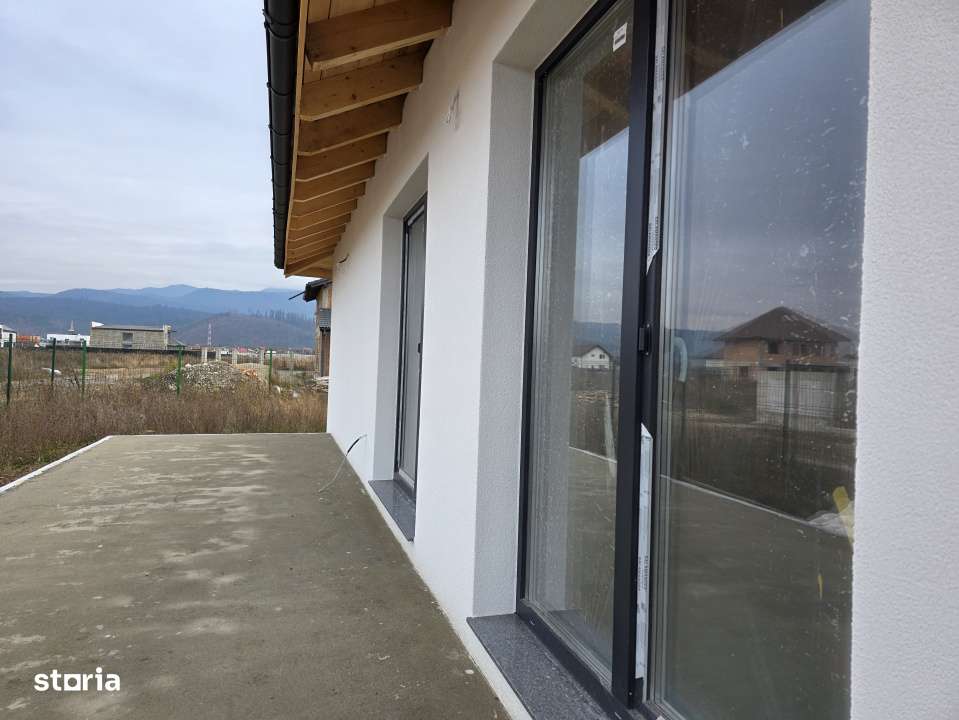 Casa individuala cu 4 camere, nivel parter, teren 550mp - Imagine principală: 5/14