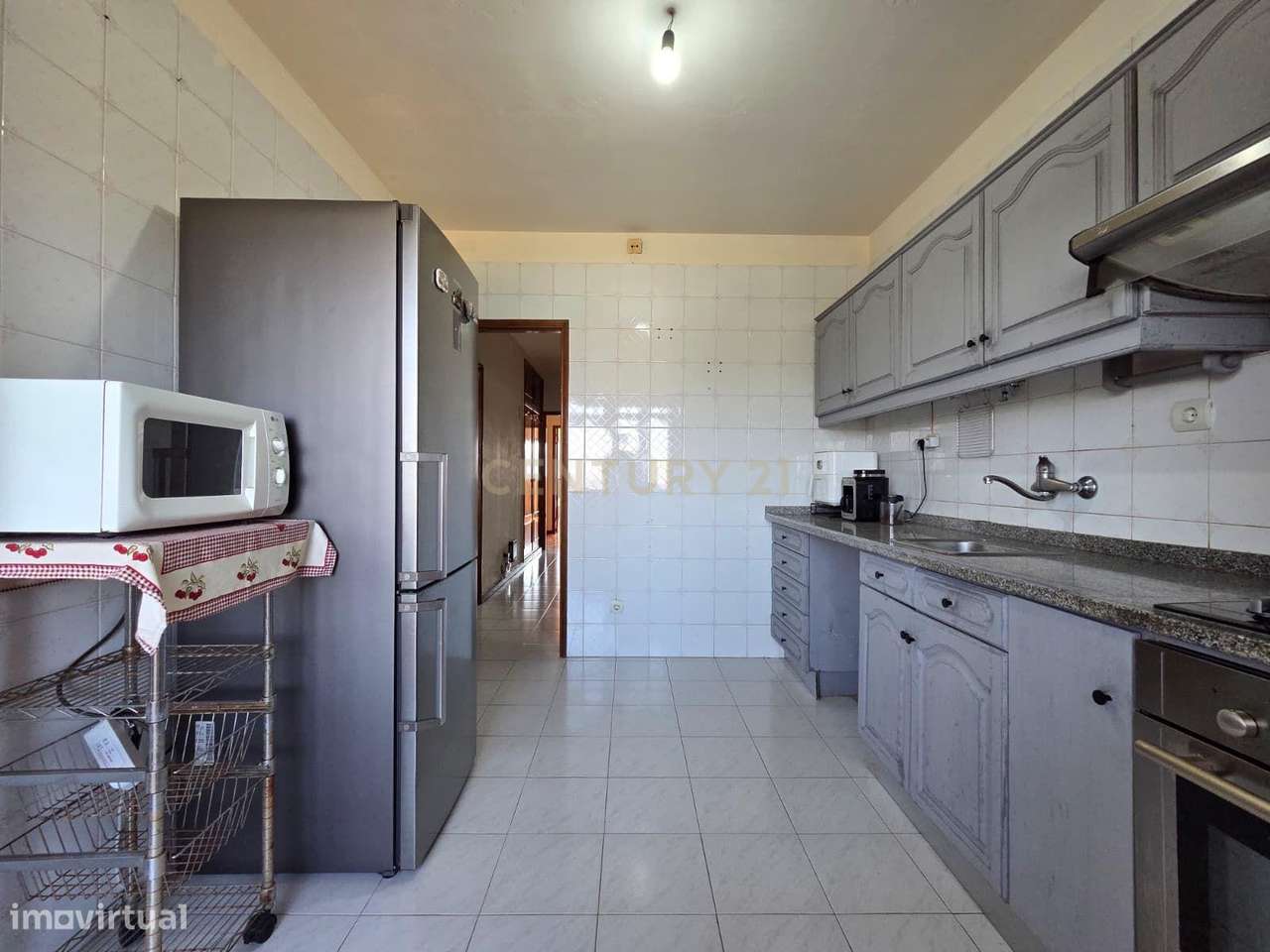 APARTAMENTO T2 | VARANDA | LUGAR DE GARAGEM | ARRUMOS | ELEVADOR | GON-7
