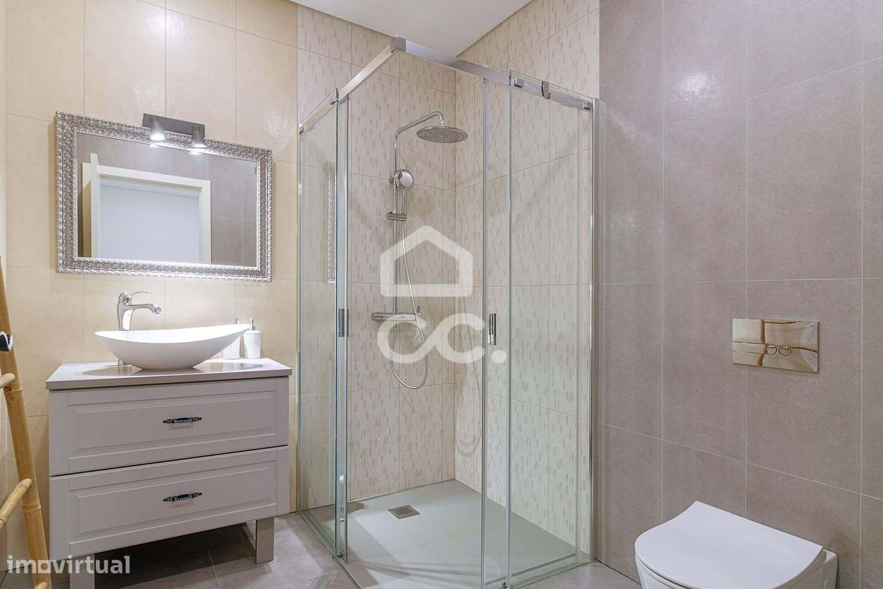 Moradia Térrea de Luxo com Cave | Conforto, Eficiência e Espaço Exteri-27