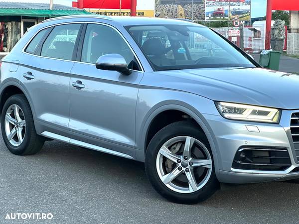 Audi Q5 2.0 40 TDI quattro S tronic Design - 11