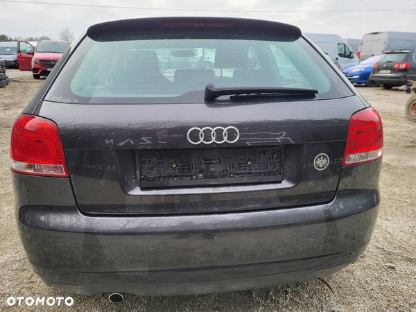 Audi A3 1.6 FSI Ambiente - 8