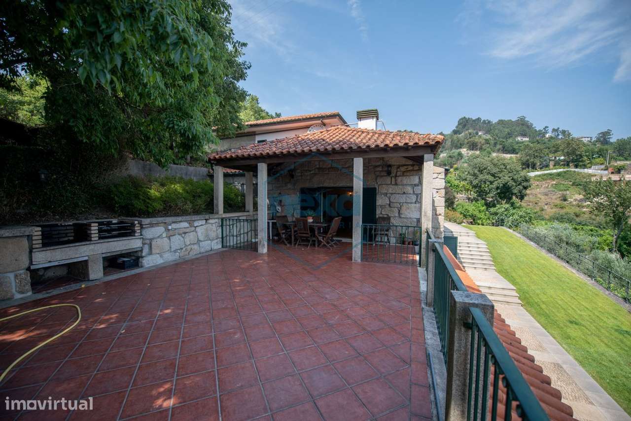 Moradia inserida em Quinta-15