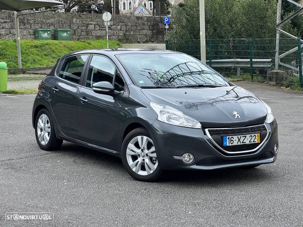 Peugeot 208 1.6 e-HDi Allure - 1