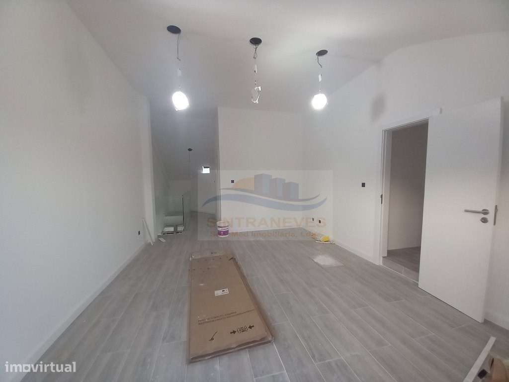 Fantástico T3 Dúplex, totalmente remodelado com Garagem a 300m da P...-23