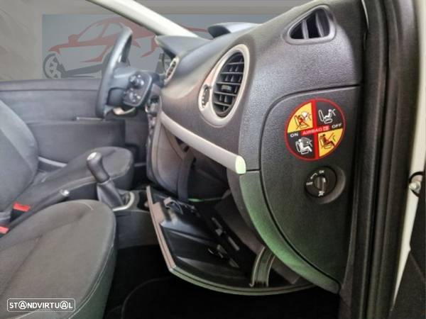 Renault Clio 1.2 16V Confort - 39