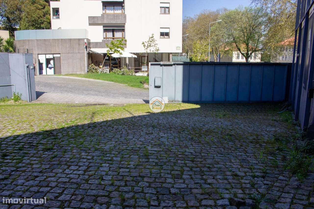 Armazém Versátil com Escritórios e Potencial de Reconversão Residencia - Grande imagem: 2/19