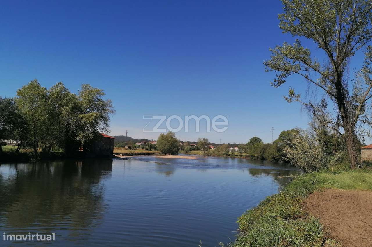 Terreno rústico junto ao rio Ave em Fradelos V.N. Famalicão - Grande imagem: 5/19