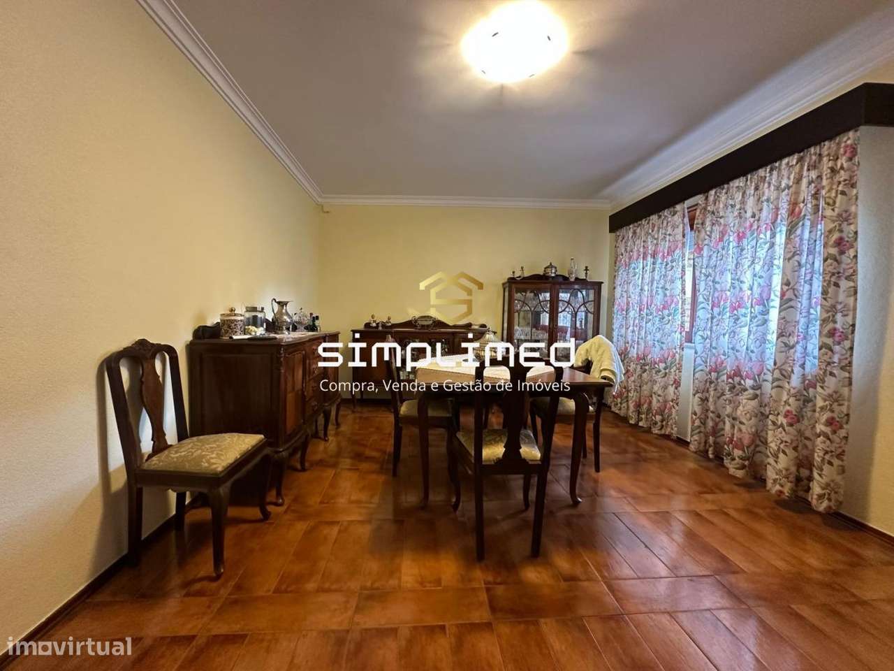 Moradia Triplex T4 próximo ao centro de Arganil - Grande imagem: 5/46