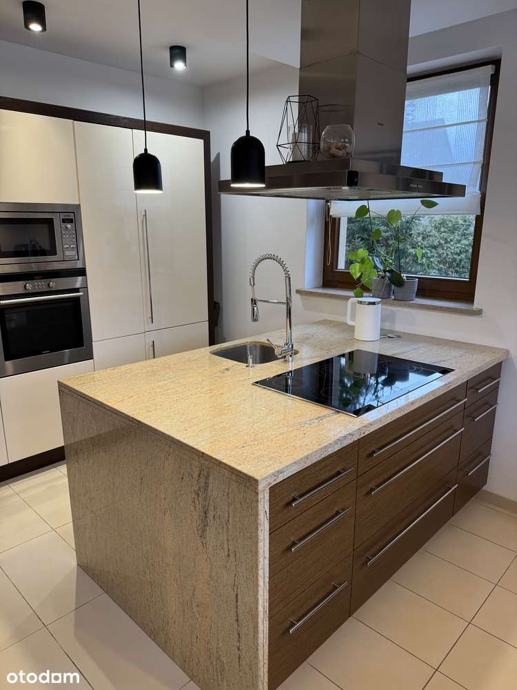 Dom jednorodzinny wykończony w wysokim standardzie. 260m,gotowy do zam - Pełny obrazek: 5/20