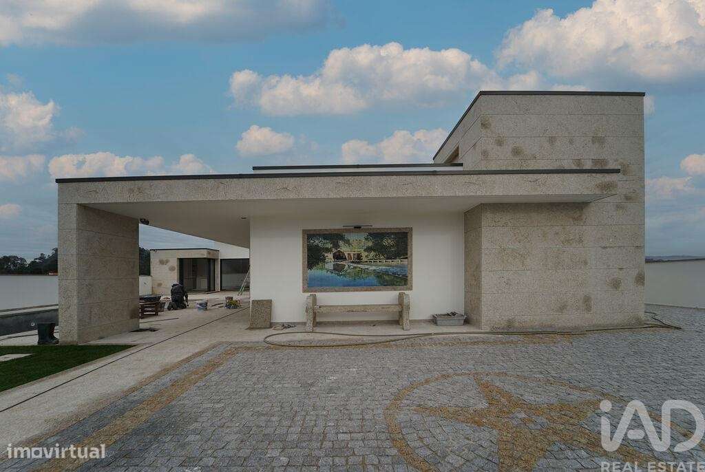 Casa / Villa T4 em Antas de 411,00 m2 - Grande imagem: 2/29