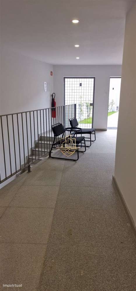 Apartamento T0+1 Turnkey Premium com Garagem e Duas Varandas — Centro-36