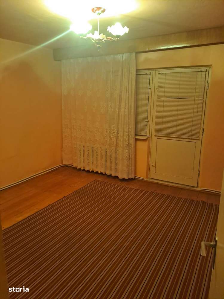 Apartament 3 camere 85 mp, etajul 3 - zona Dumbrava Nord-9