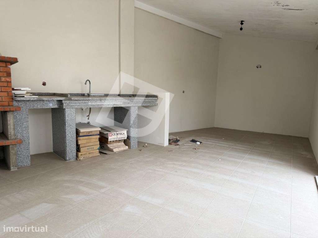 Moradia T5 próxima às Praias Conforto, Espaço e Qualidade de Vida-30