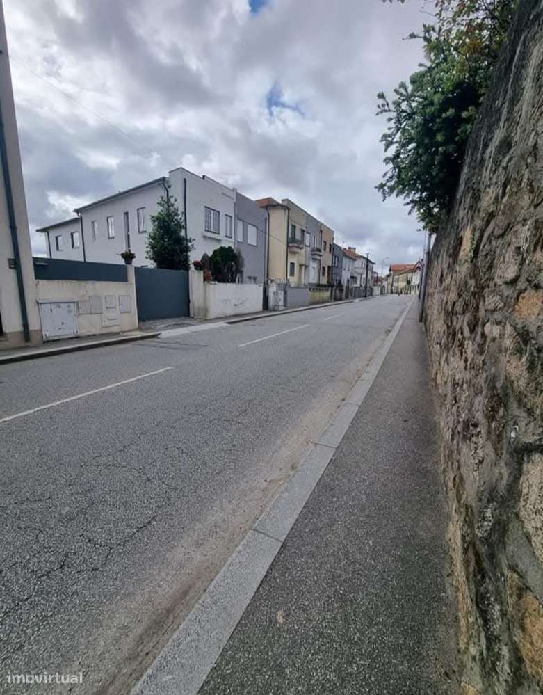 Moradia T3 - C/ Jardim - Rua de Moalde, S. M. Infesta-1