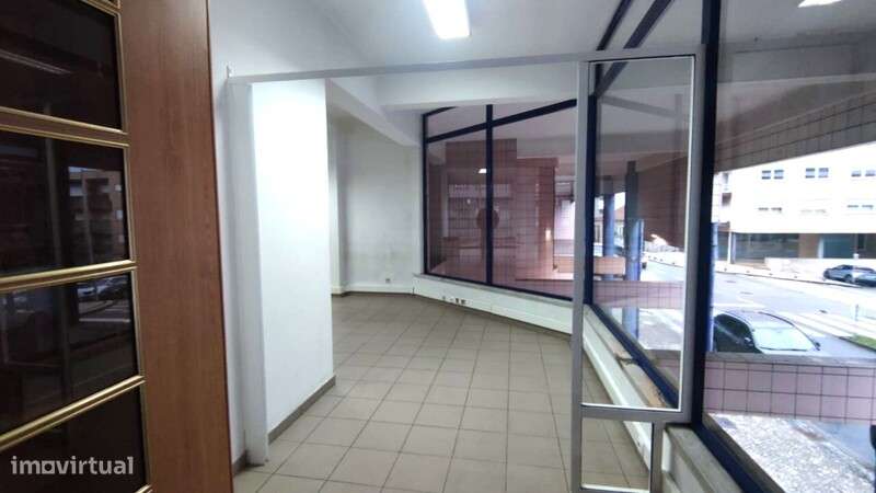 Loja, Arrendar São João da Madeira - Grande imagem: 5/16