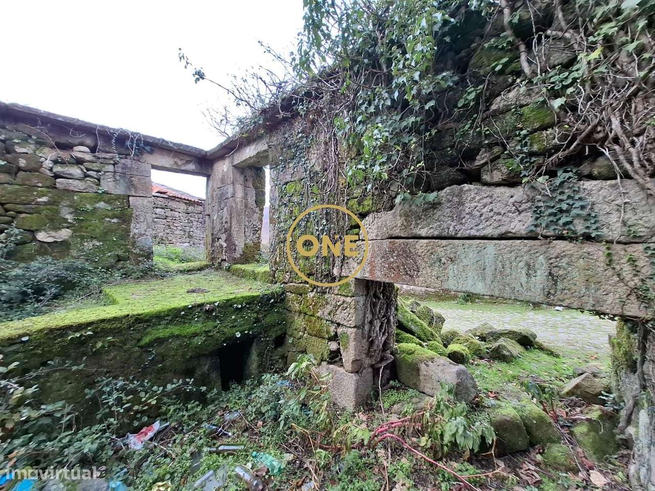 Terreno com Moradia para Renovar - Grande imagem: 4/13